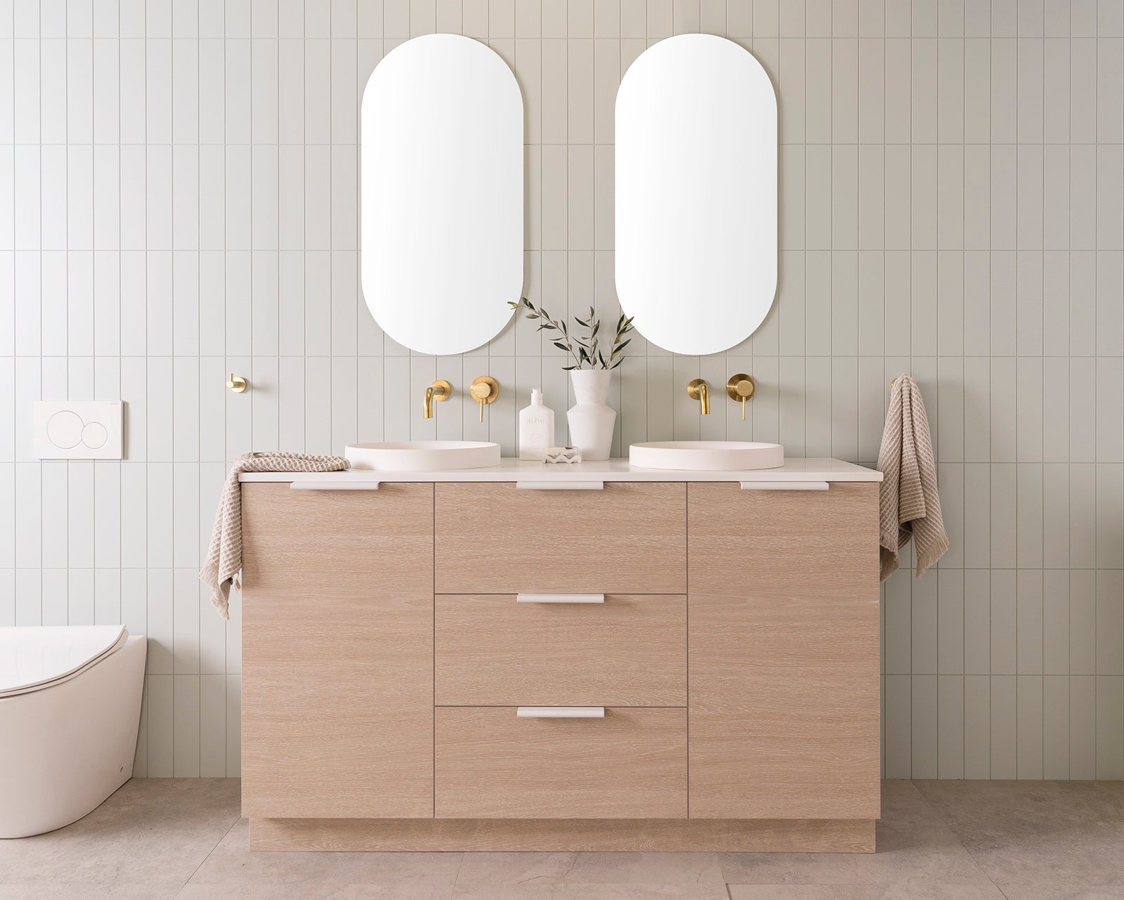 ADP Glacier Lite Hamper Freestanding Vanity