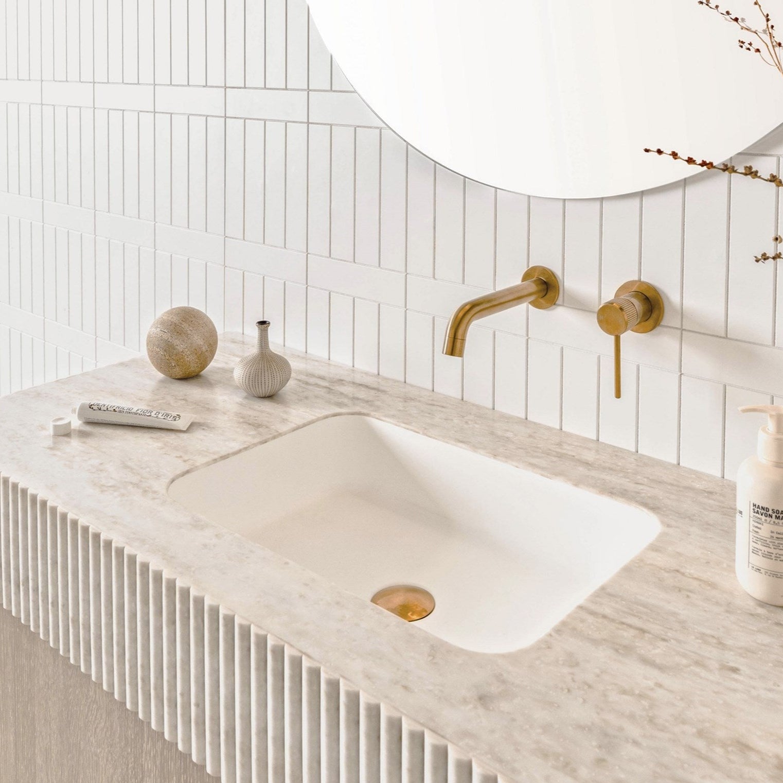 Imperial moulded top option with fluted edge detailing, fabricated from Durasein Solid Surface.

Integrated matte white basin with overflow positioned in the front of the bowl. 0 tap hole only, can be drilled onsite.

Available in Sakal (pictured) & Blossoming Durasein only. 

