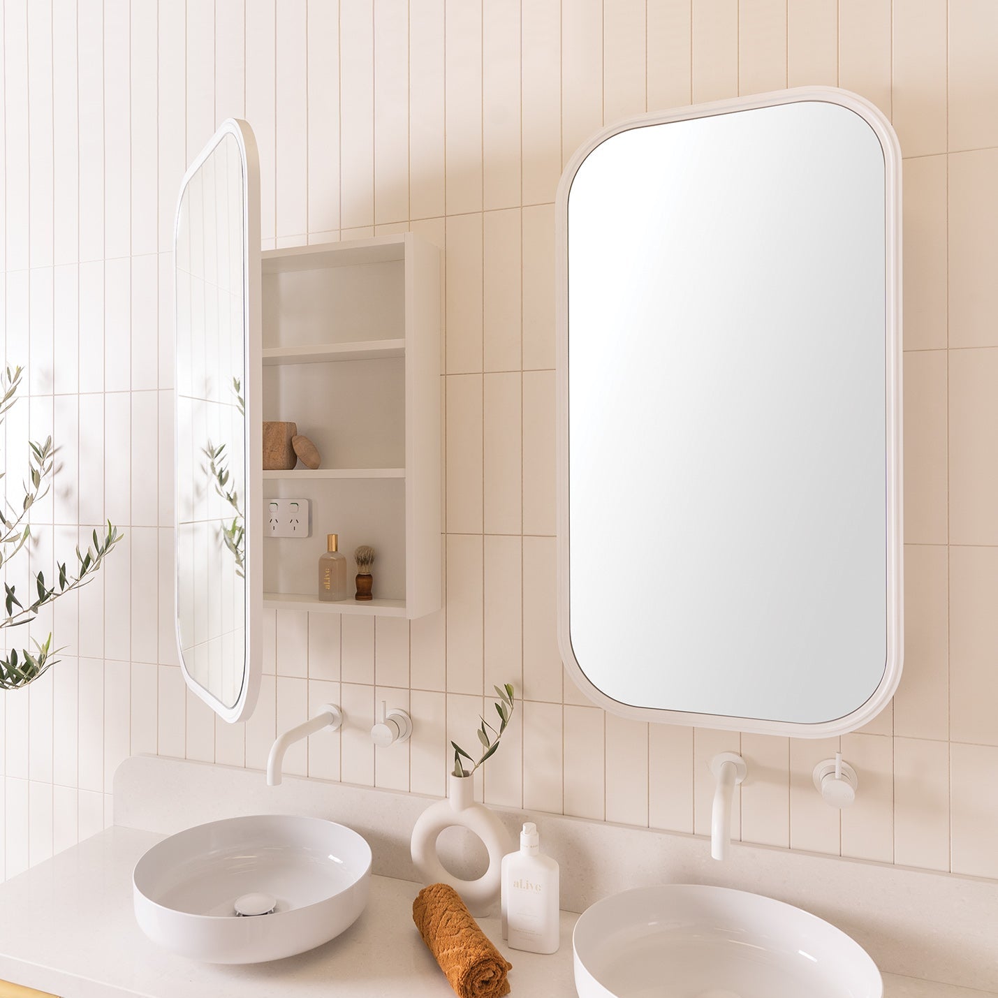 ADP Quinn 500mm Mirrored Cabinet