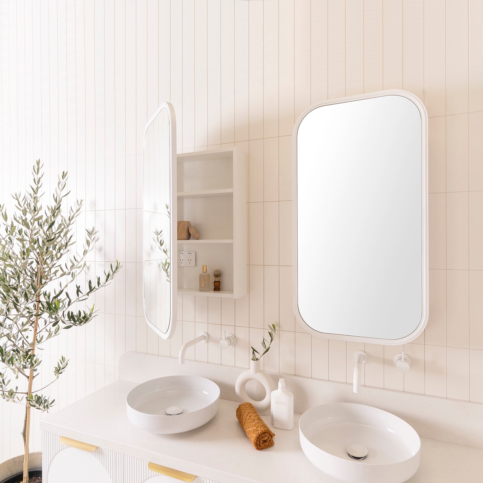 ADP Quinn 500mm Mirrored Cabinet