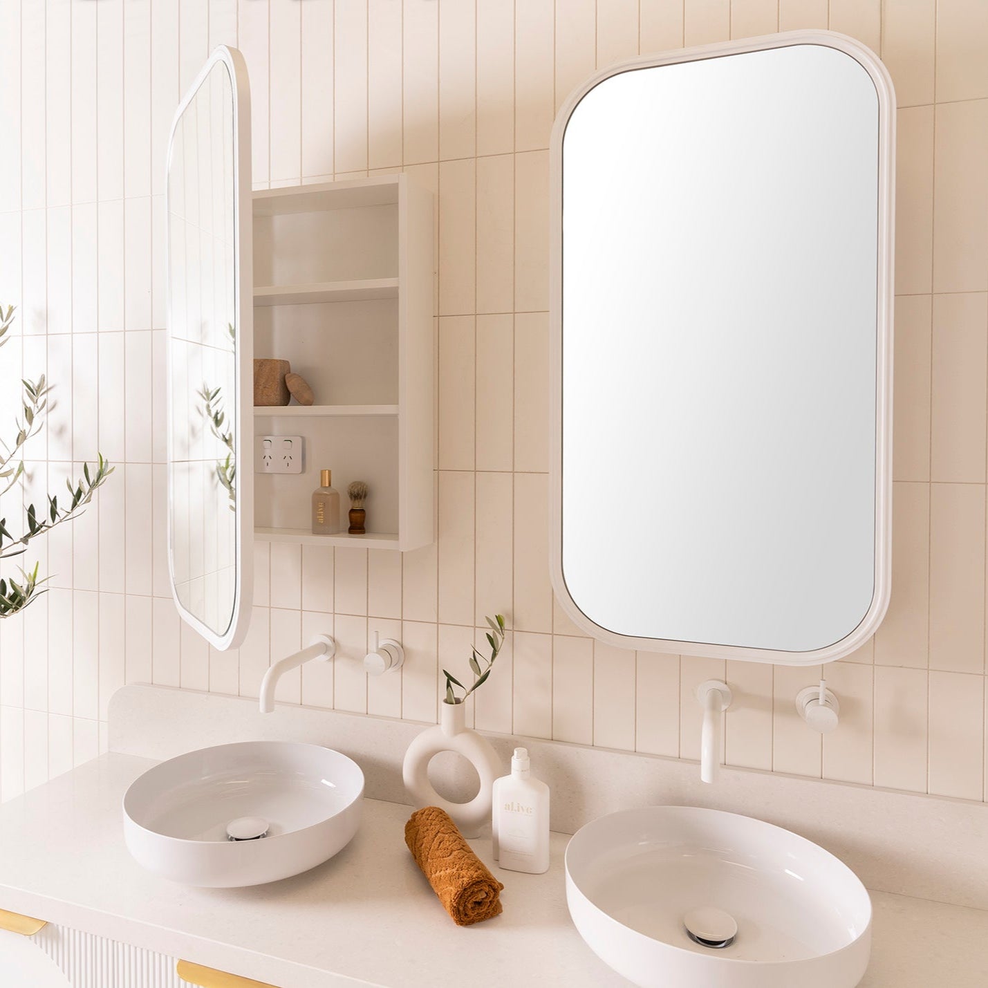 ADP Quinn 500mm Mirrored Cabinet