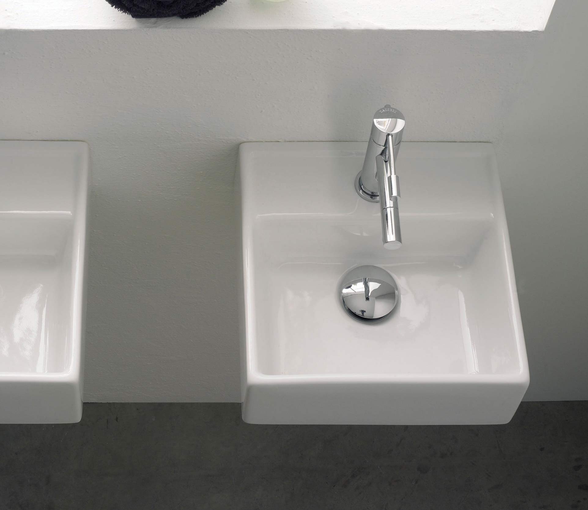 Studio Bagno Apartment 30R bench/wall basin 1TH, Gloss White