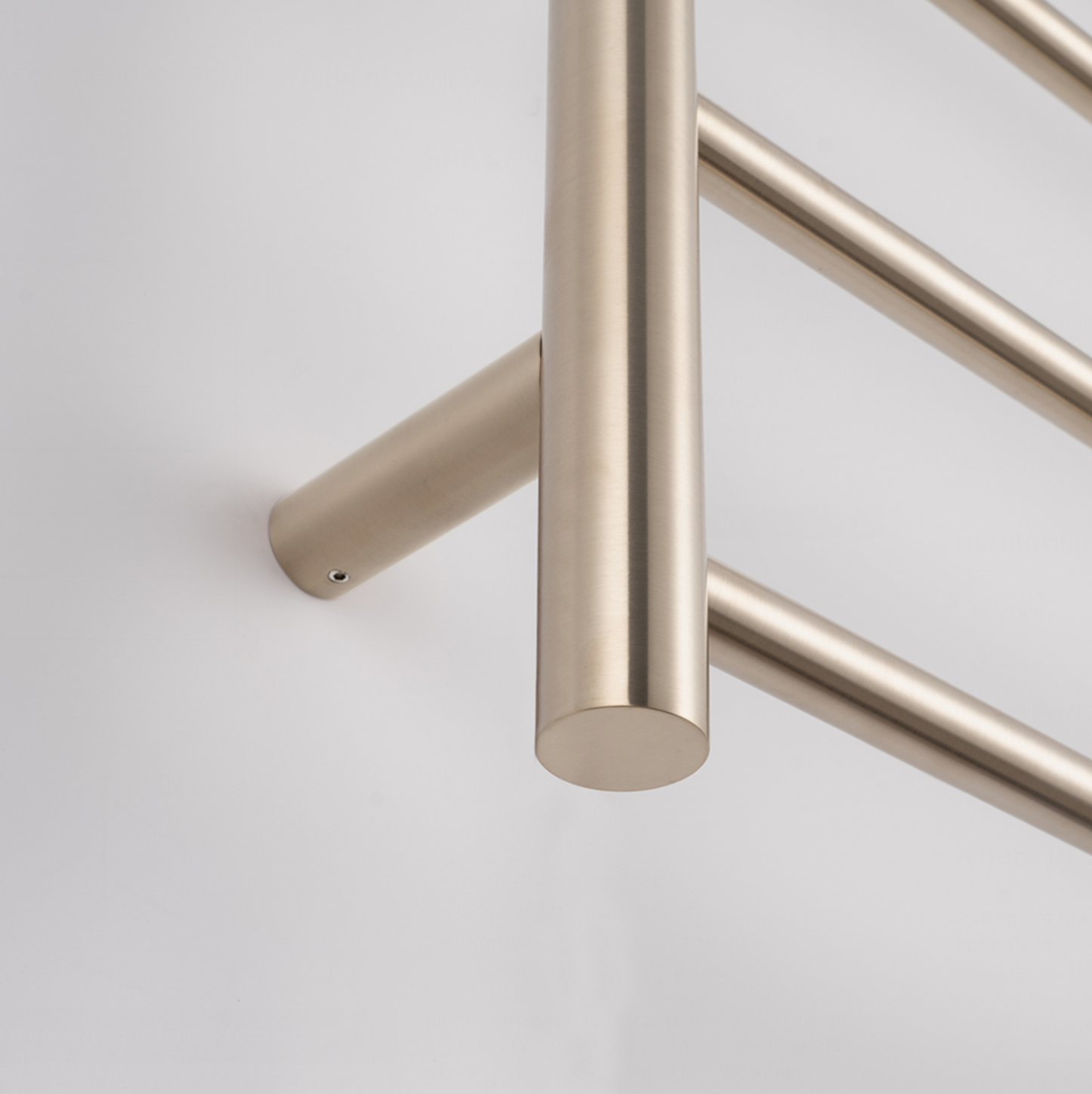 Radiant Heated Round Ladder 600 x 800mm WARM Brushed Nickel, WBN-RTR01