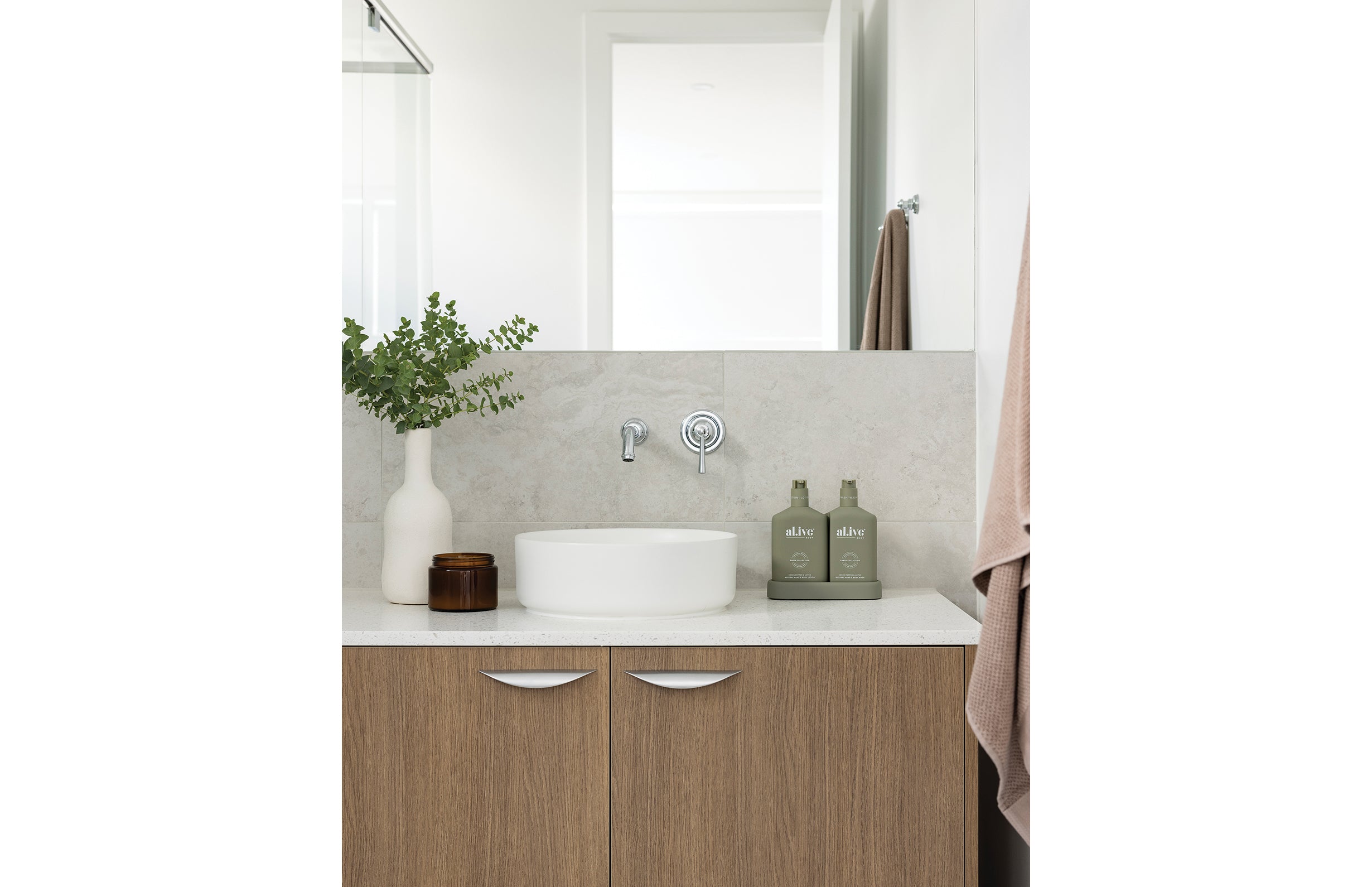 Phoenix Cromford SwitchMix Wall Basin / Bath Mixer Set 200mm (Complete Kit) – Lead Free