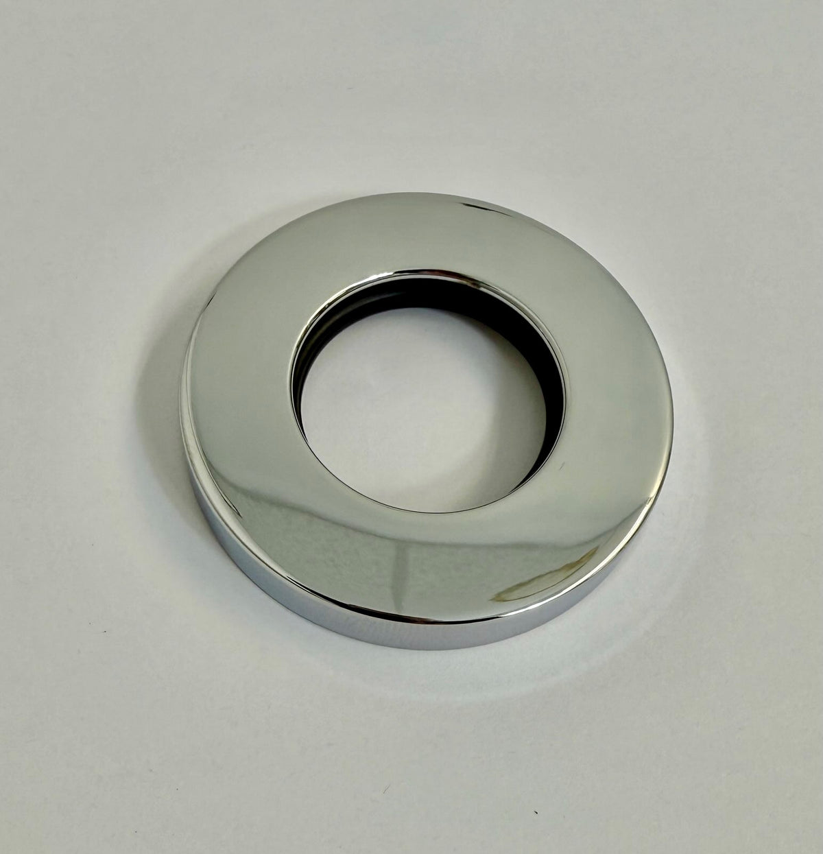 Cover Plate for Vertical Round Bar Towel Rail - Mirror Polished