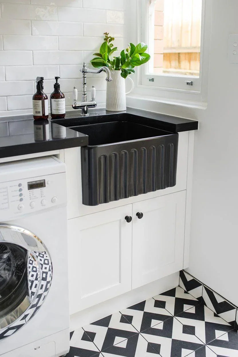 Turner Hastings Novi 50 x 46 Fine Fireclay Matte Black Butler Sink - Ideal Bathroom CentreNO50FS-MB+NO50SSGNovi Flat FrontNovi 50 x 46 Stainless Steel Grid